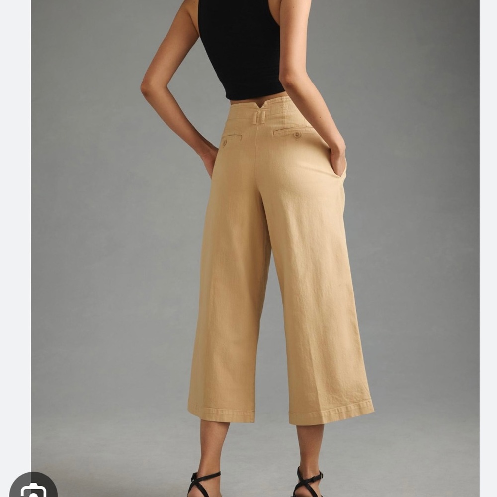 Remi wide leg crop chino pants Beige